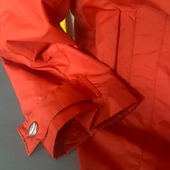 Vintage windbreaker rain jacket - size sm-med - Canadian - mid length, travel - Picture 4 of 16